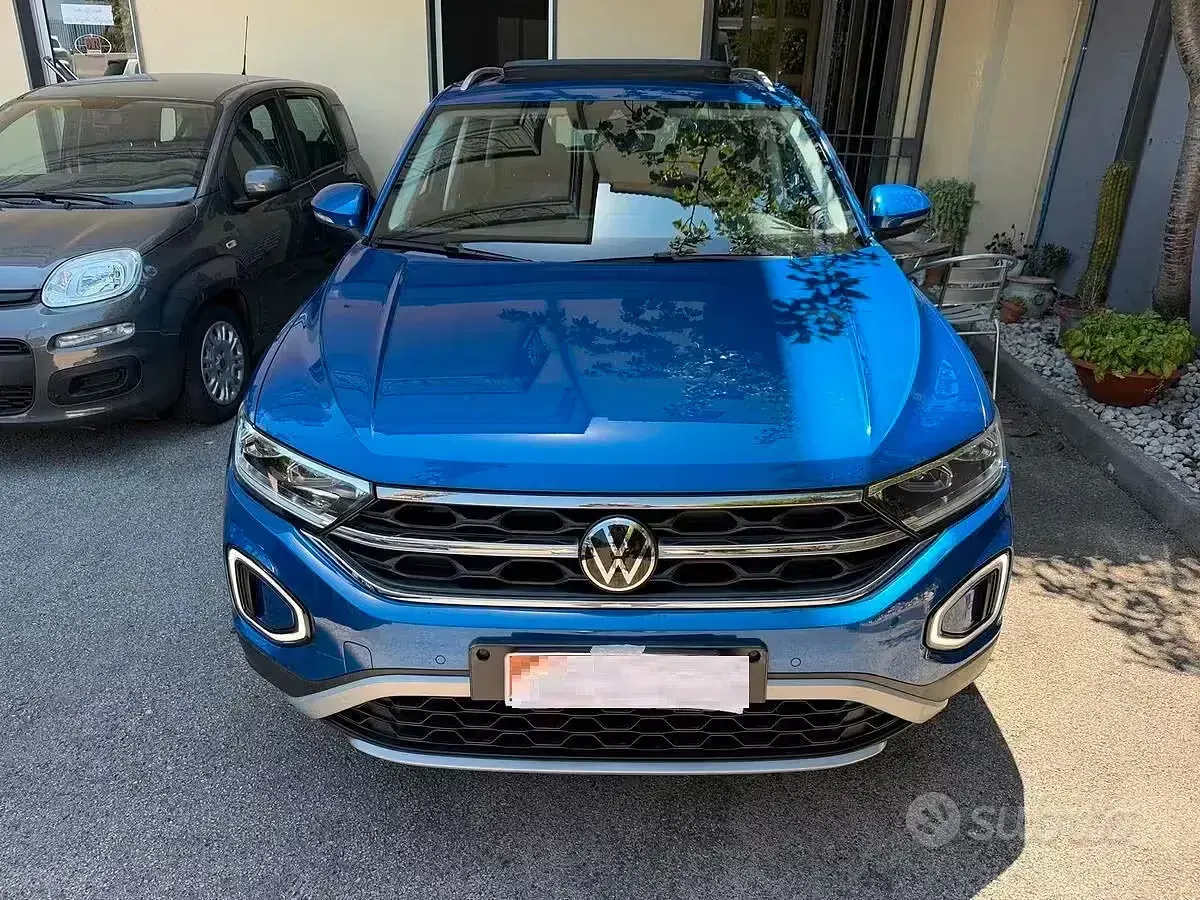 Usata VW T-Roc Style 116 CV (85 kW) 2022 Bluazzurro SUV