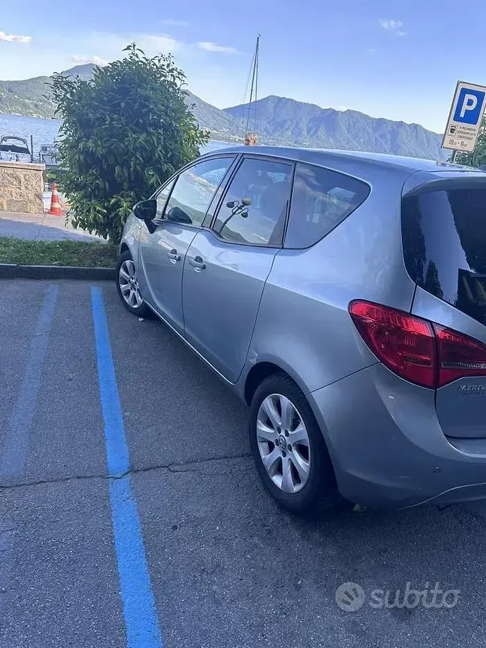 Usata Opel Meriva 95 CV (69 kW) 2013 Grigio Monovolume