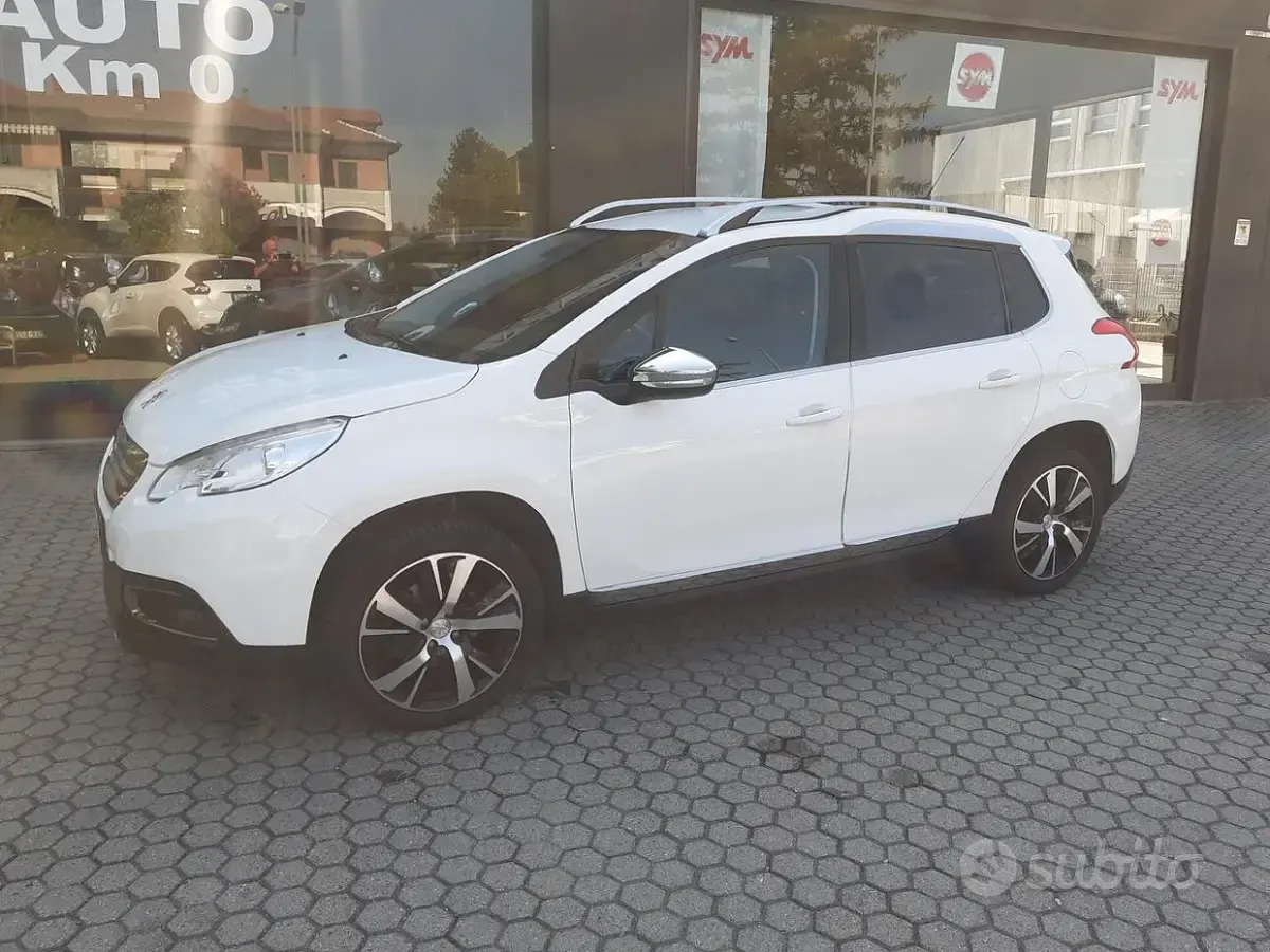 Usata Peugeot 2008 S 120 CV (88 kW) 2016 Bianco SUV