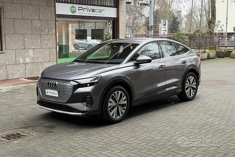 Usata Audi Q4 e-tron Advanced 150 kW (204 CV) 2023 Grigio SUV
