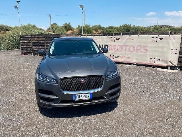 Usata Jaguar F-Pace Portfolio 180 CV (132 kW) 2019 Grigio SUV