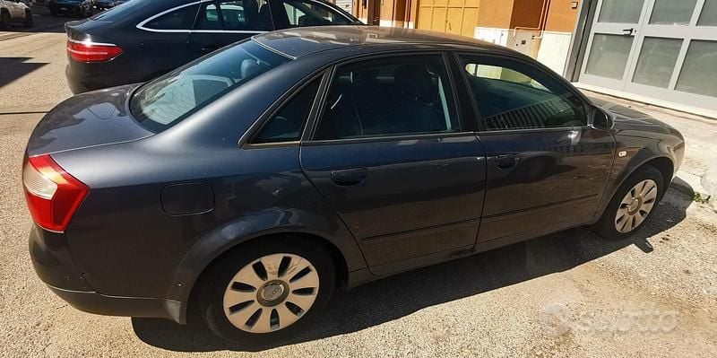 Usata Audi A4 2003 Grigio Berlina
