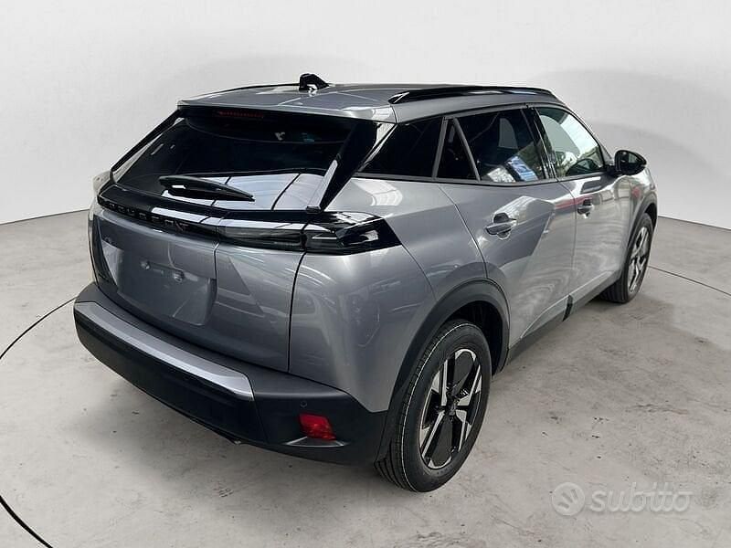 Usata Peugeot 2008 Allure 102 CV (75 kW) 2025 Grigio SUV
