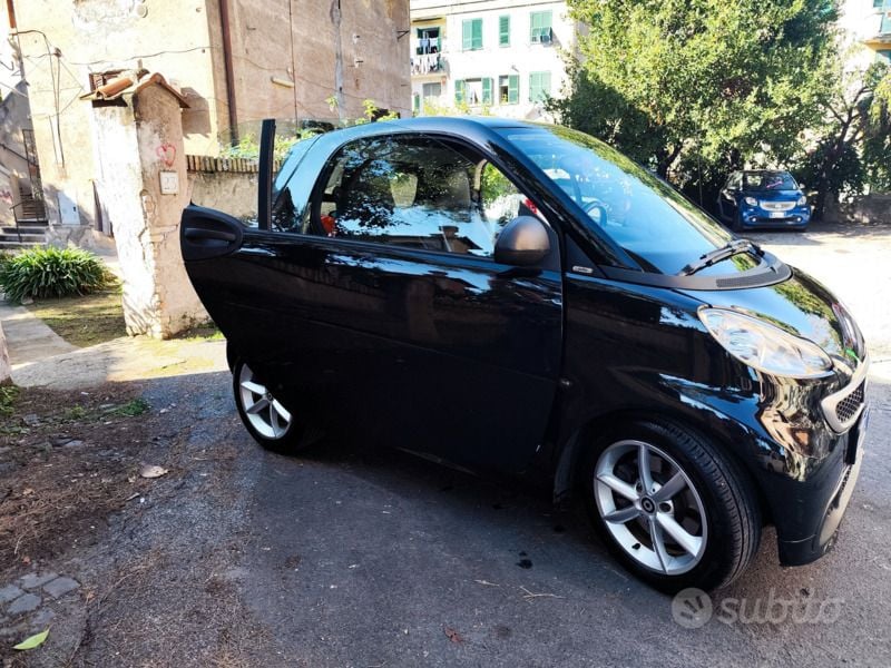 Usata 2013 Smart ForTwo Coupé Utilitaria | 6200 € (Ottimo prezzo) - Immagine 1/4