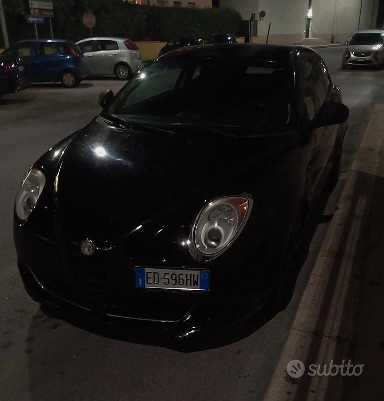 Nero Usata 2010 Alfa Romeo MiTo Due volumi | 2200 € - Immagine 1/4