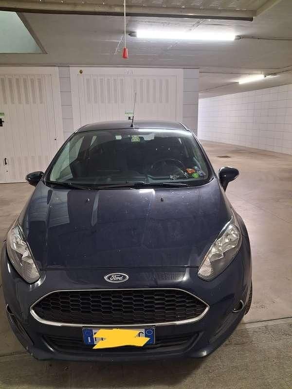 Usata Ford Fiesta 80 CV (58 kW) 2016 Blu/azzurro Berlina