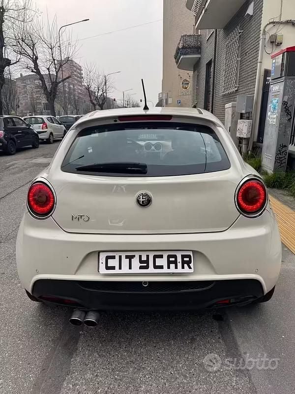 Usata Alfa Romeo MiTo Distinctive 155 CV (114 kW) 2008 Bianco Utilitaria