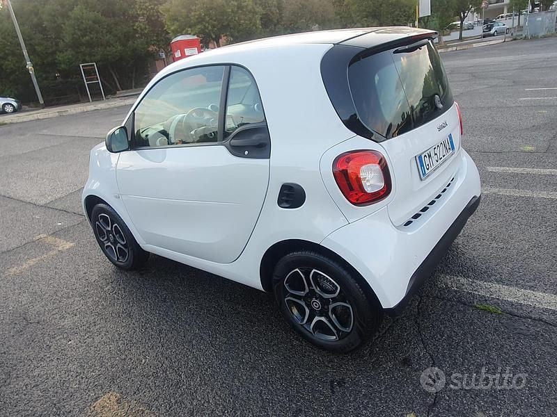 Bianco Usata 2018 Smart ForTwo Coupé Coupé | 11.400 € (Ottimo prezzo) - Immagine 1/4