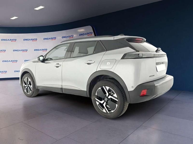 Usata Peugeot 2008 Allure 102 CV (75 kW) 2024 Grigio SUV