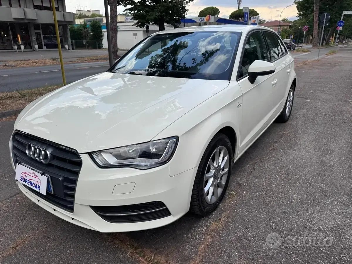 Usata Audi A3 Attraction 105 CV (77 kW) 2014 Bianco Berlina