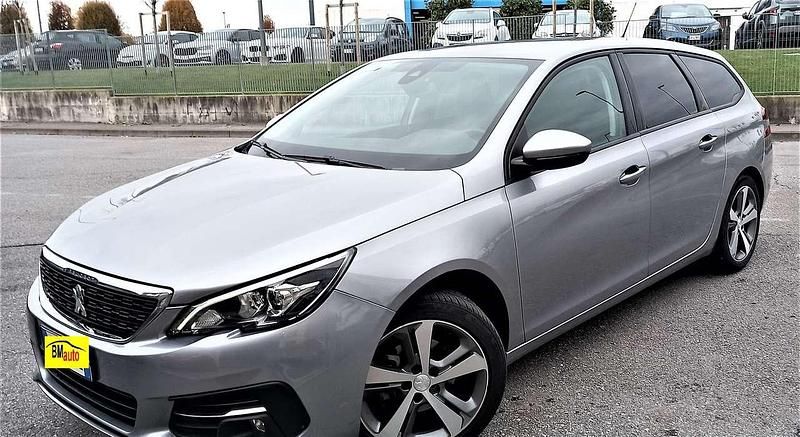 Grigio Usata 2020 Peugeot 308 Style Station wagon | 8990 € (Super prezzo) - Immagine 1/4