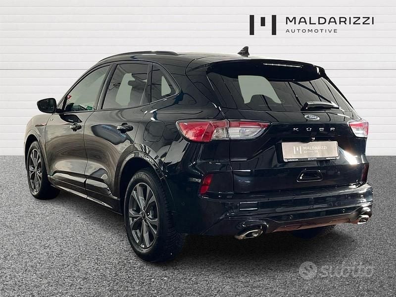 Usata Ford Kuga ST-Line X 120 CV (88 kW) 2023 Nero SUV