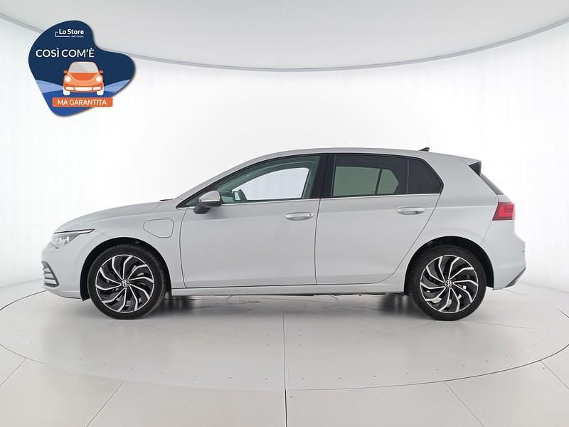 Usata VW Golf VIII Style 204 CV (150 kW) 2024 Reflex silver metallizzato Berlina