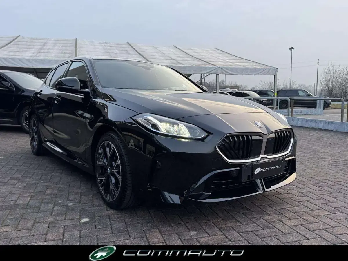 Usata BMW 118 M Sport 150 CV (110 kW) 2025 Nero Utilitaria