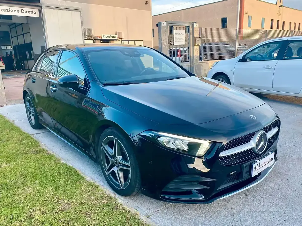 Usata Mercedes A180 Premium 116 CV (85 kW) 2021 Nero Berlina