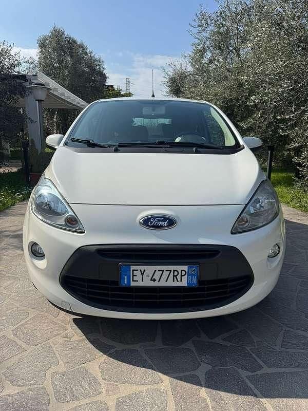 Usata Ford Ka Titanium 69 CV (50 kW) 2015 Bianco Utilitaria