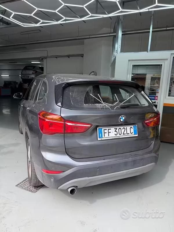 Usado BMW X1 150 CV (110 kW) 2016 Gris SUV