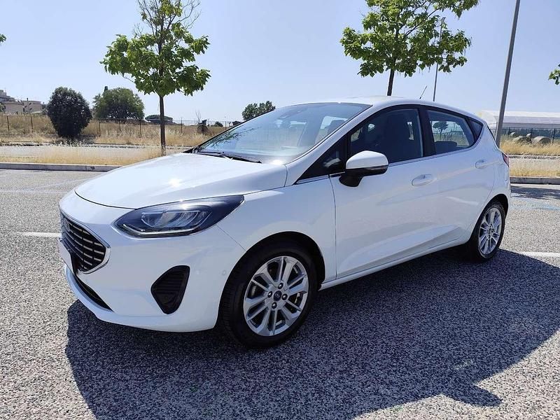 Usata Ford Fiesta Titanium 75 CV (55 kW) 2023 Bianco Utilitaria