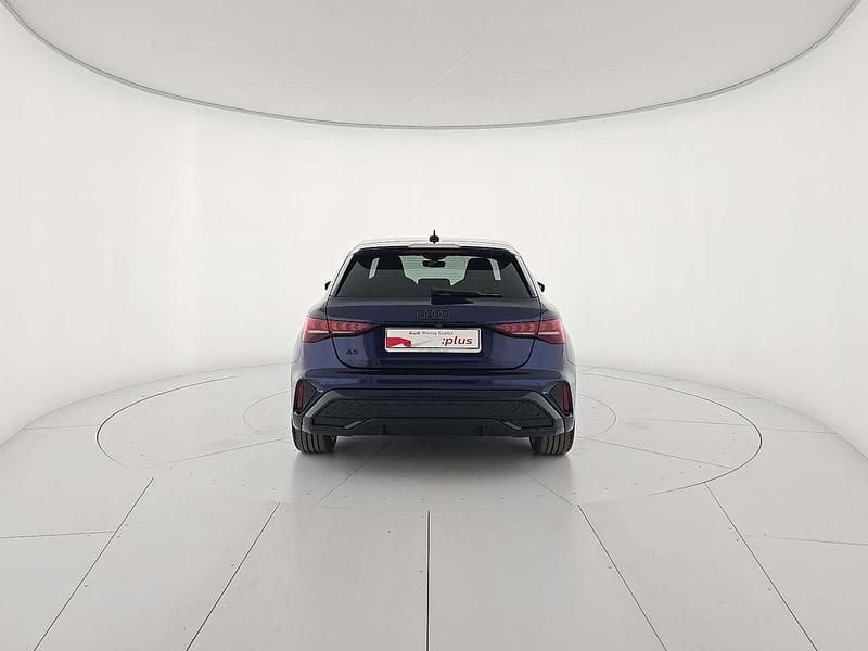 Usata Audi A3 Sportback S-Line 150 CV (110 kW) 2025 Blu/azzurro Utilitaria