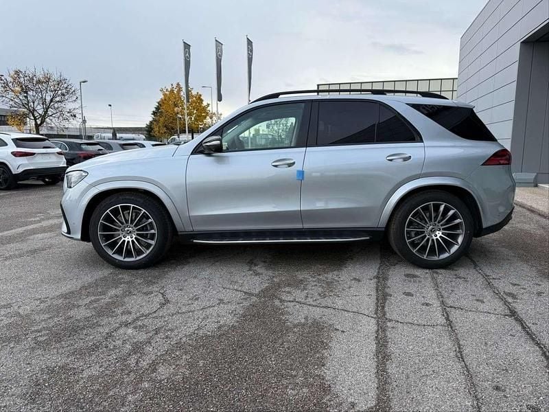 Nuova Mercedes GLE300 269 CV (197 kW) 2026 Argento hightech SUV