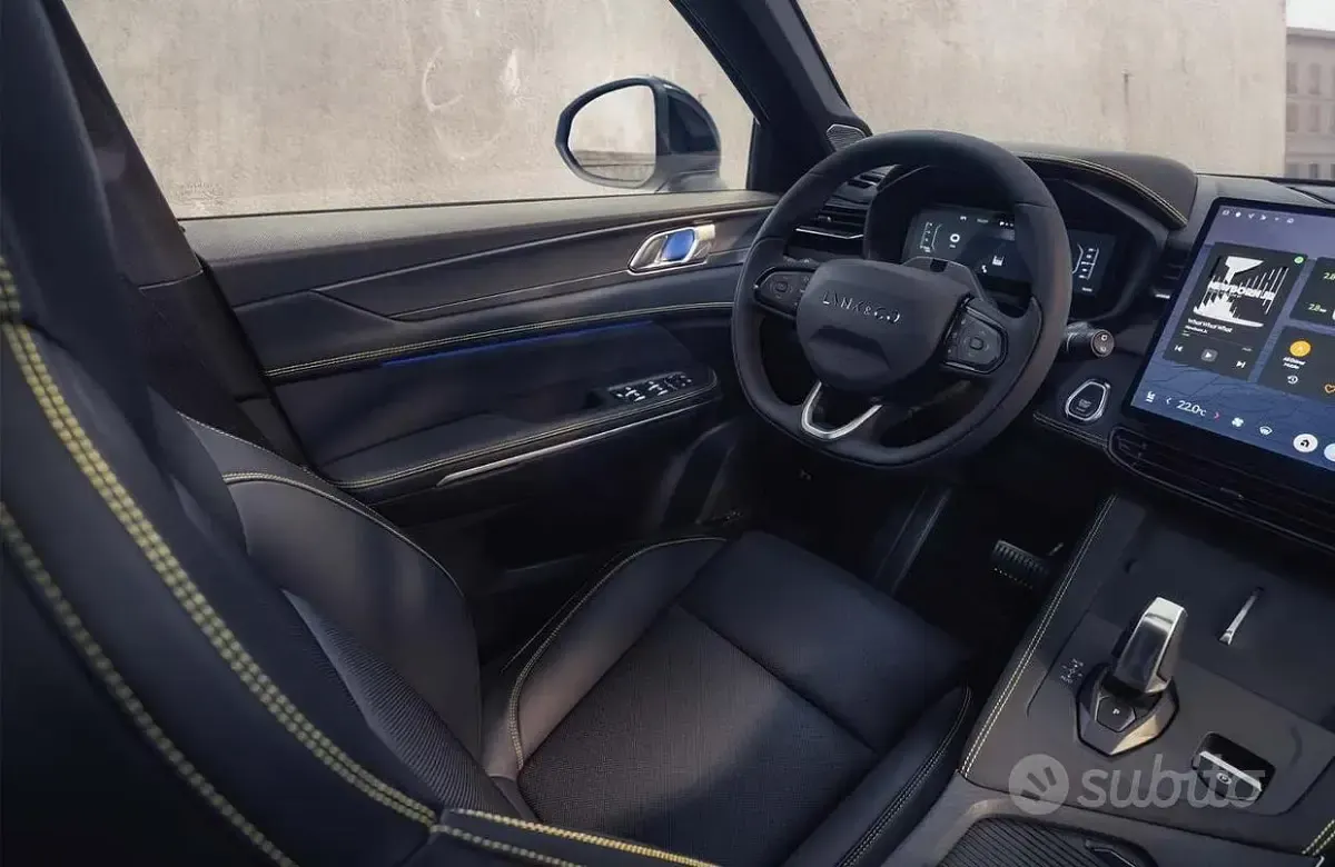 Nuova Lynk & Co 01 280 CV (205 kW) 2025 Bianco SUV