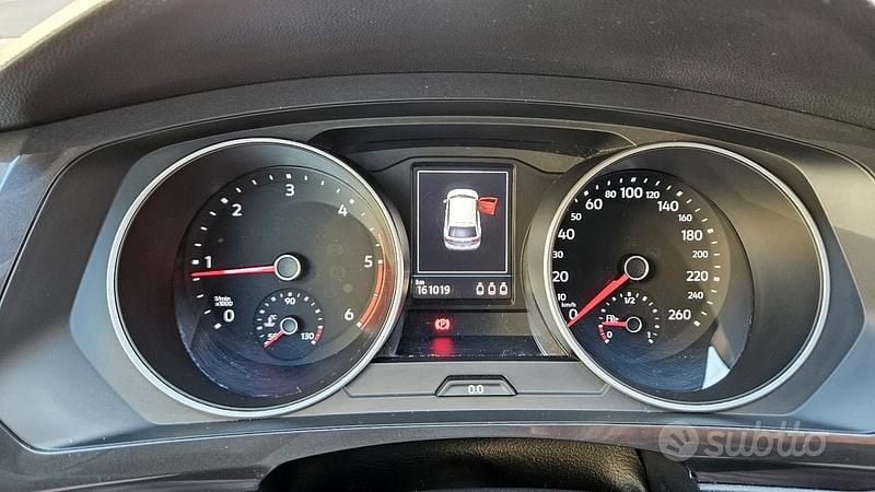Usata VW Tiguan Business 150 CV (110 kW) 2017 Bianco SUV