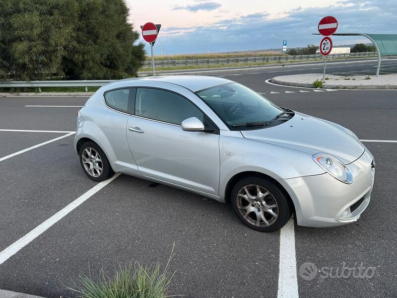 Usato 2009 Alfa Romeo MiTo 1.6 Diesel 120 CV (2.000 €)