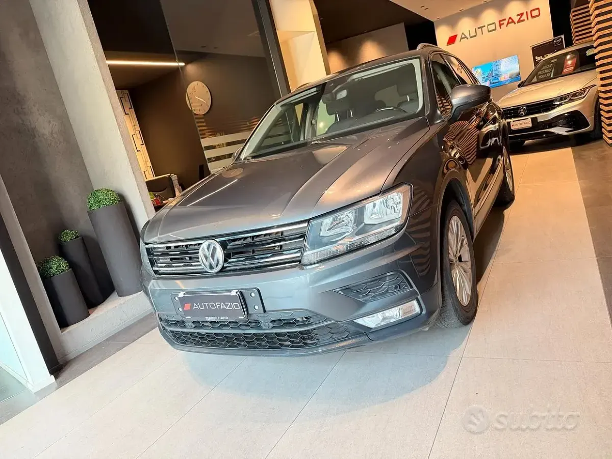 Usata VW Tiguan Business 150 CV (110 kW) 2017 Grigio SUV