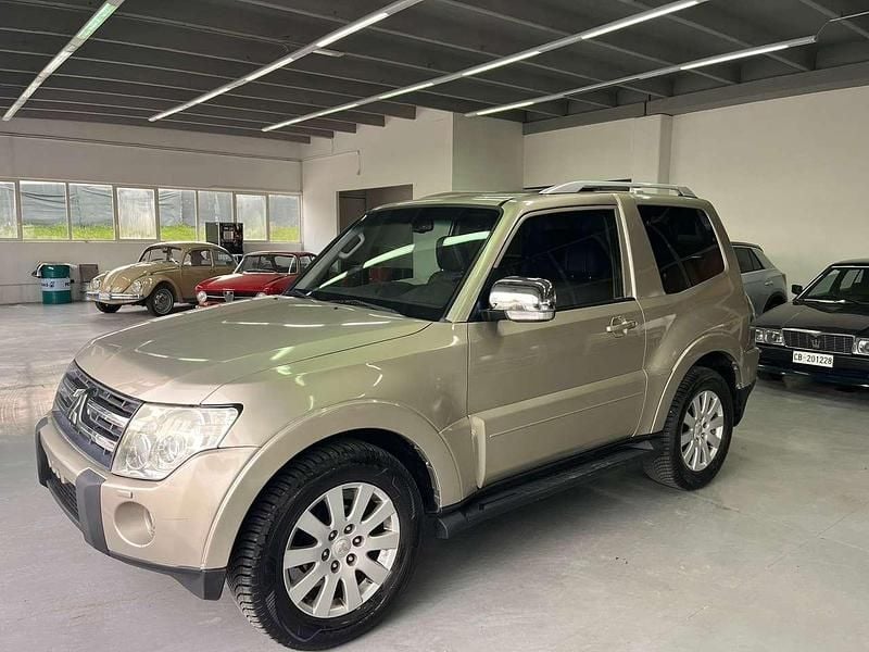Usata Mitsubishi Pajero Instyle 160 CV (117 kW) 2007 Grigio SUV