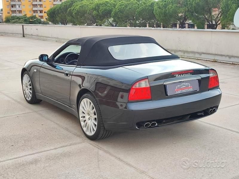 Usata Maserati Spyder 400 CV (294 kW) 2002 Nero Cabrio