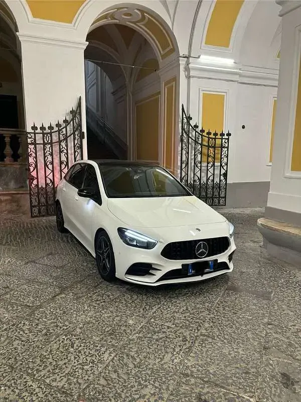 Usata Mercedes B180 Premium 116 CV (85 kW) 2019 Utilitaria