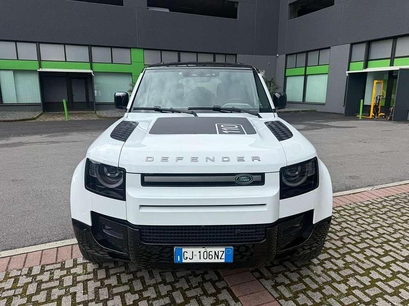 Käytetty Land Rover Defender HSE Dynamic 249 HP (183 kW) 2022 Valkoinen Katumaasturi