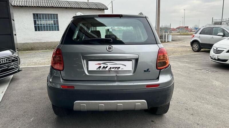 Usata Fiat Sedici Emotion 135 CV (99 kW) 2010 Grigio SUV