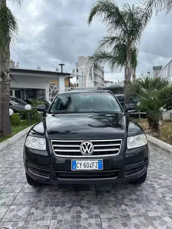 Usata VW Touareg 174 CV (127 kW) 2005 Nero SUV