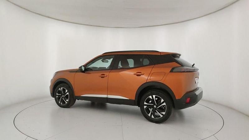 Usata Peugeot 2008 Allure 101 CV (74 kW) 2023 Arancione SUV
