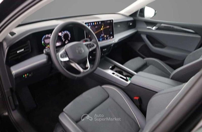 Usata VW Passat Business 204 CV (150 kW) 2024 Nero grenadill Station wagon