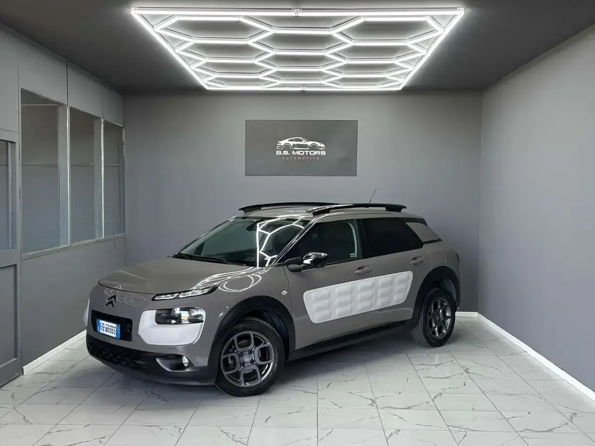 Usata Citroën C4 Shine 99 CV (72 kW) 2016 Beige SUV