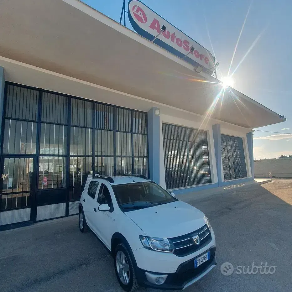 Usata Dacia Sandero Stepway 90 CV (66 kW) 2016 Bianco Berlina