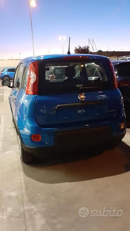 Usata Fiat Panda 2024 Blu Utilitaria