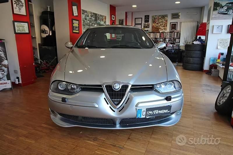 Begagnad Alfa Romeo 156 GTA 250 HK (183 kW) 2003 Grå Kombi