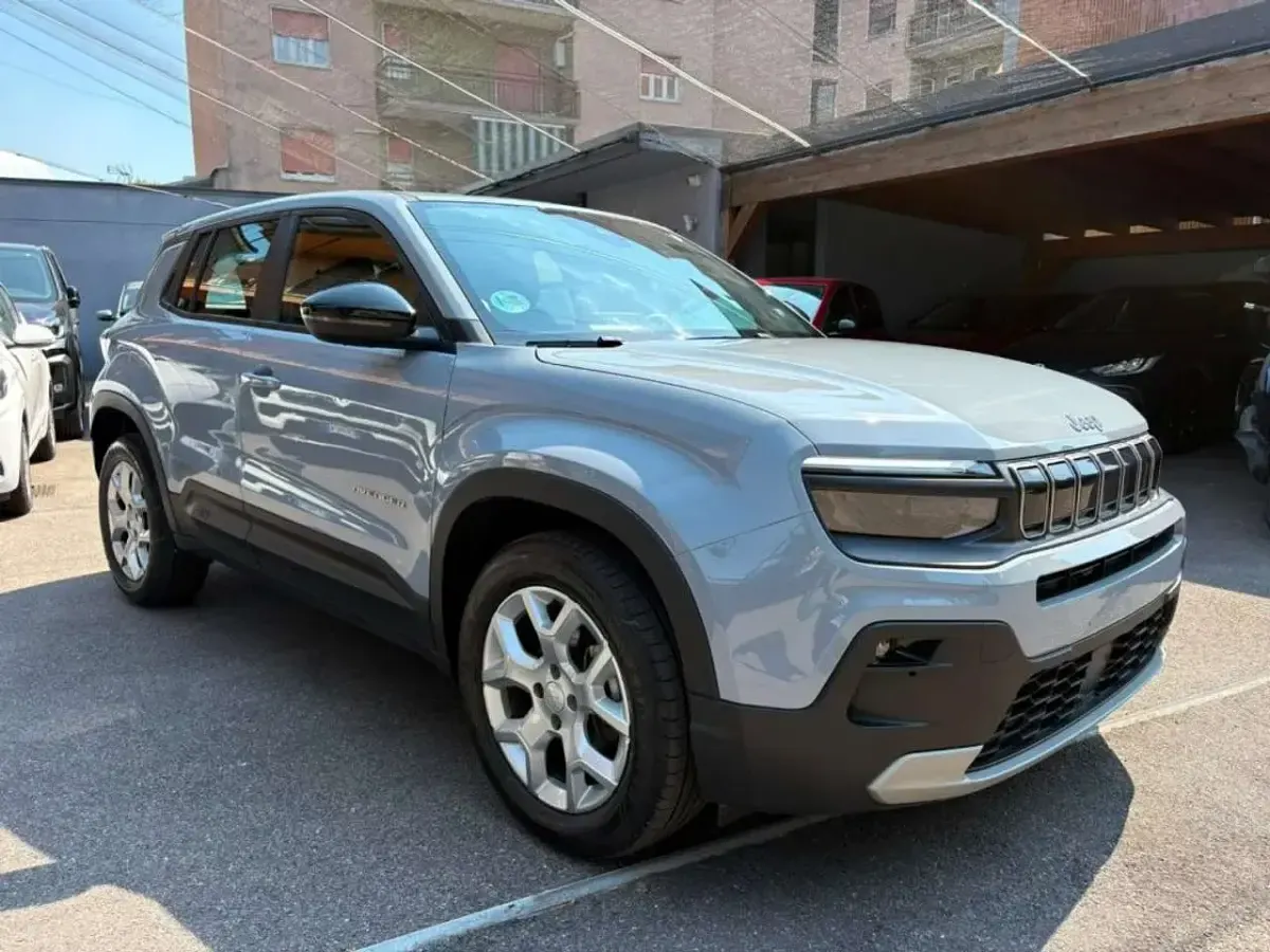 Usata Jeep Avenger Altitude 101 CV (74 kW) 2025 Grigio SUV