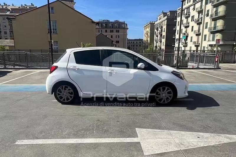 Usata Toyota Yaris Multidrive S 99 CV (72 kW) 2014 Bianco Utilitaria