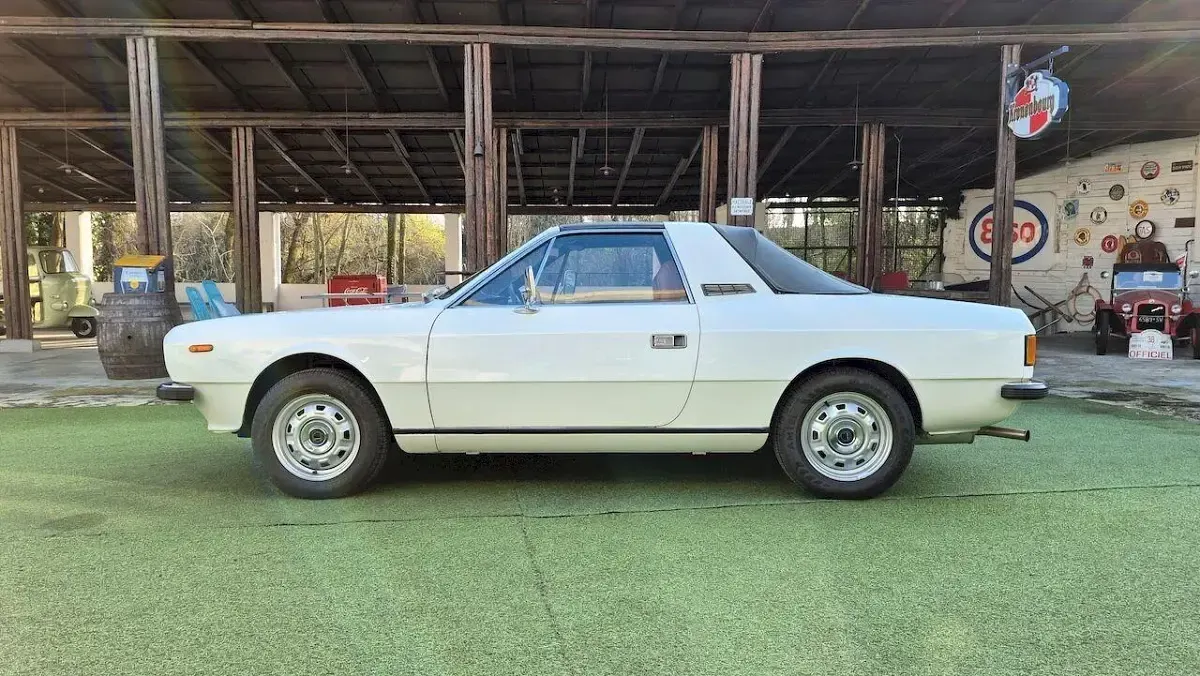 Usata Lancia Beta 101 CV (74 kW) 1977 Bianco Cabrio