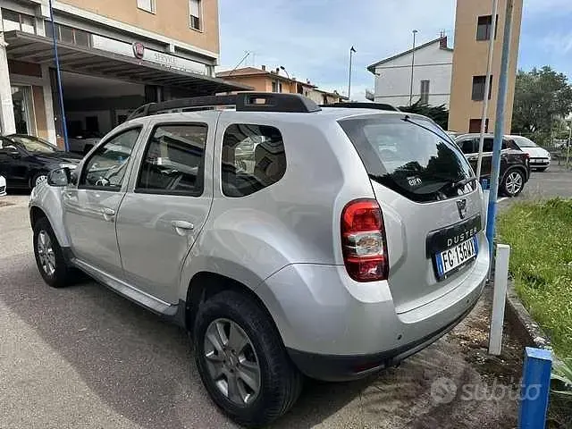 Usata Dacia Duster Ambiance 114 CV (83 kW) 2017 Grigio argento SUV