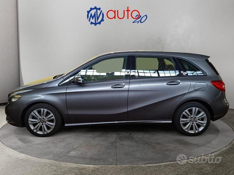 Usata Mercedes B200 Executive 136 CV (100 kW) 2015 Grigio Monovolume