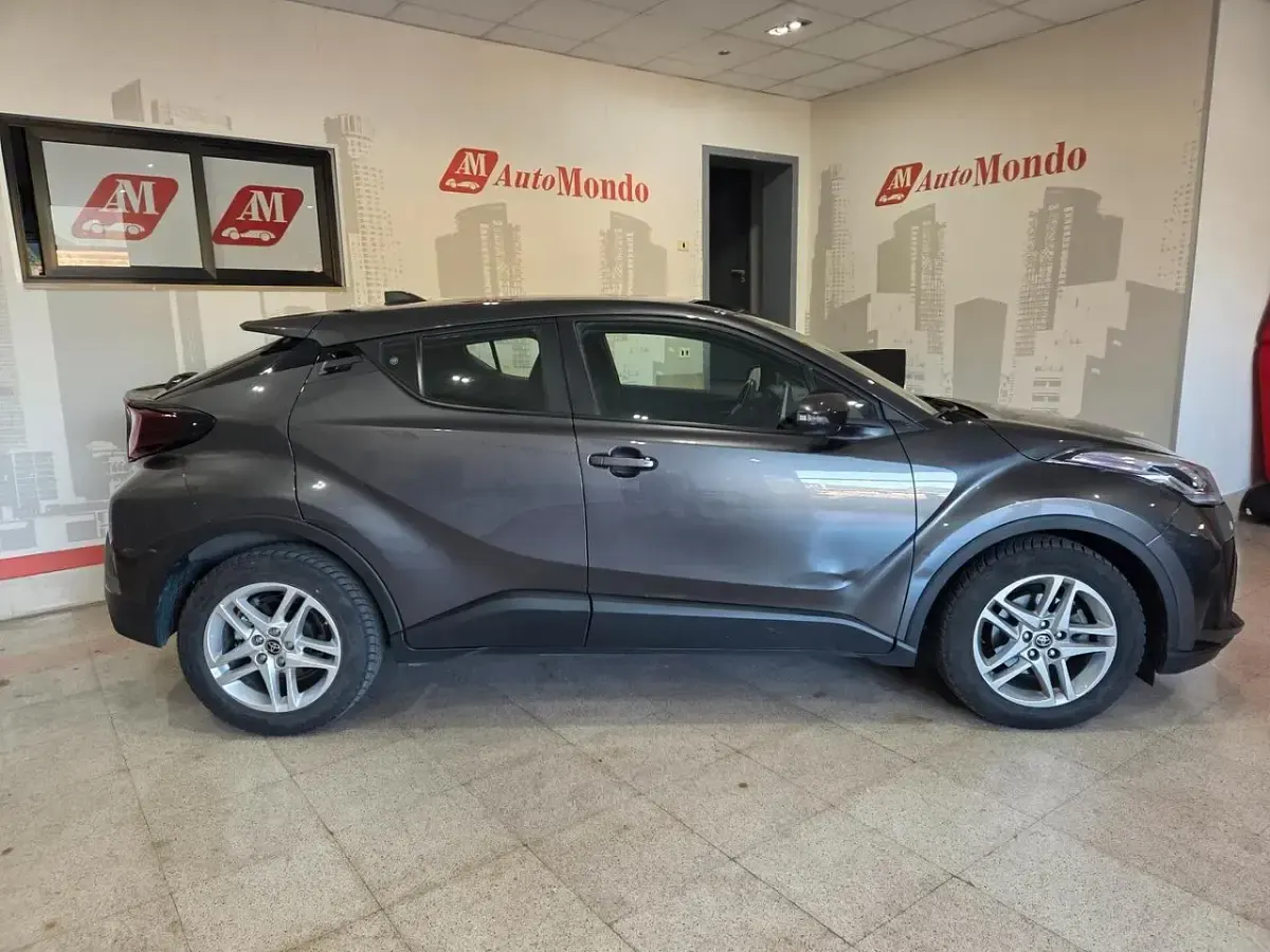 Usata Toyota C-HR Business Edition 97 CV (71 kW) 2022 Grigio SUV