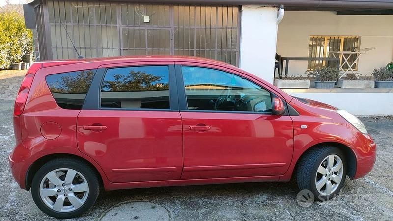 Usata Nissan Note 88 CV (64 kW) 2008 Rosso Monovolume