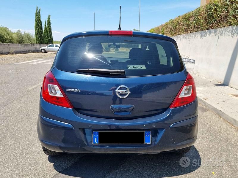 Usata Opel Corsa 85 CV (62 kW) 2012 Blu Berlina