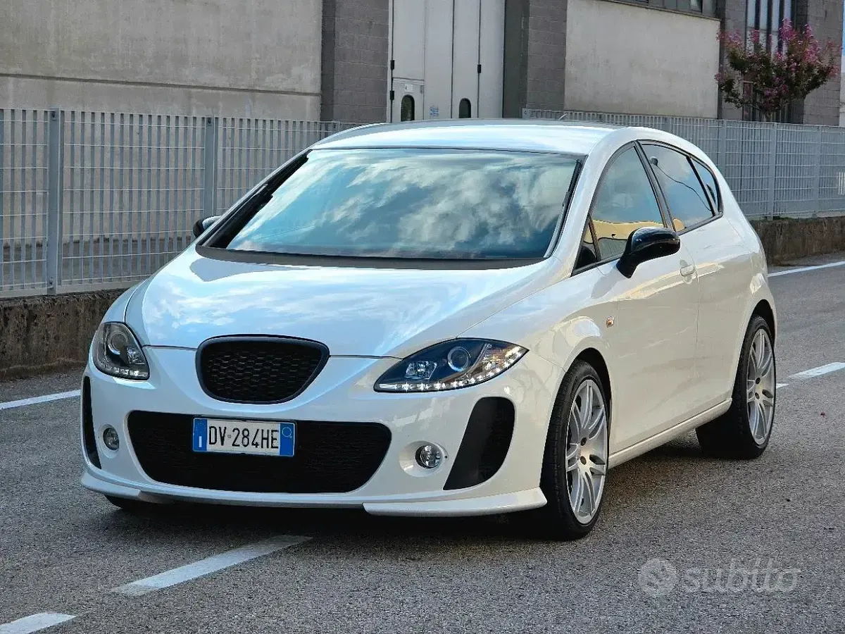 Usata Seat Leon CUPRA 241 CV (177 kW) 2009 Utilitaria