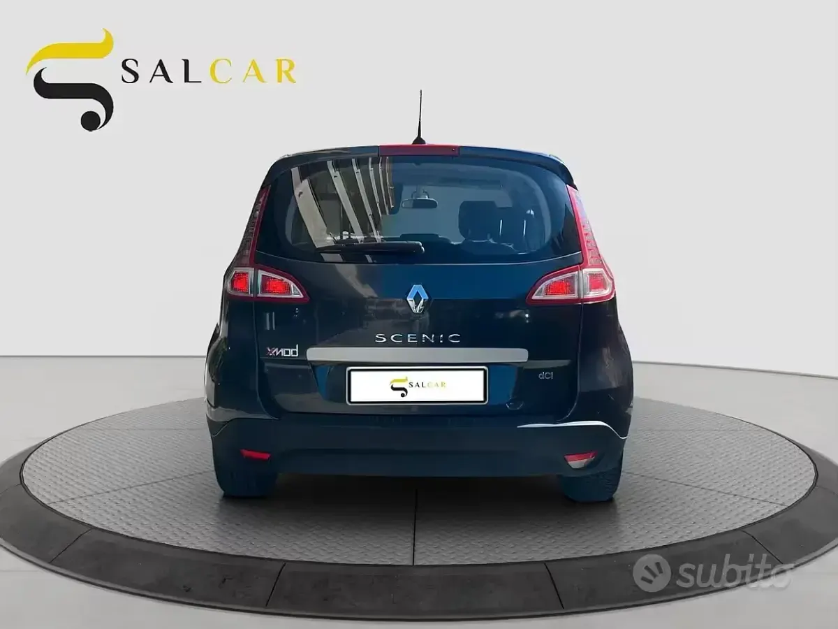 Usata Renault Scénic Luxe 130 CV (95 kW) 2010 Grigio Monovolume